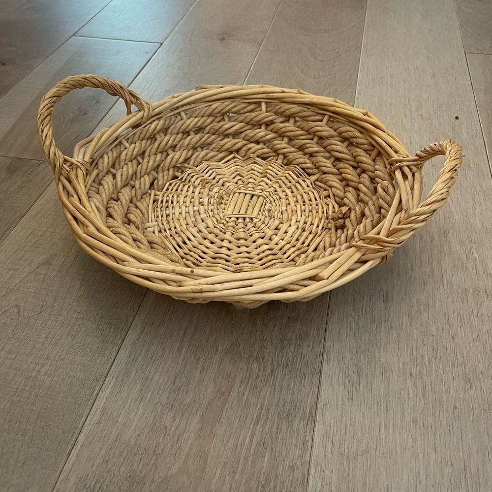Boho chic wicker basket/tray 11” in diameter decor